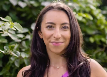 A dietitian shares 3 New Year’s weight-loss trends to avoid, from intermittent fasting to trendy supplement stacks