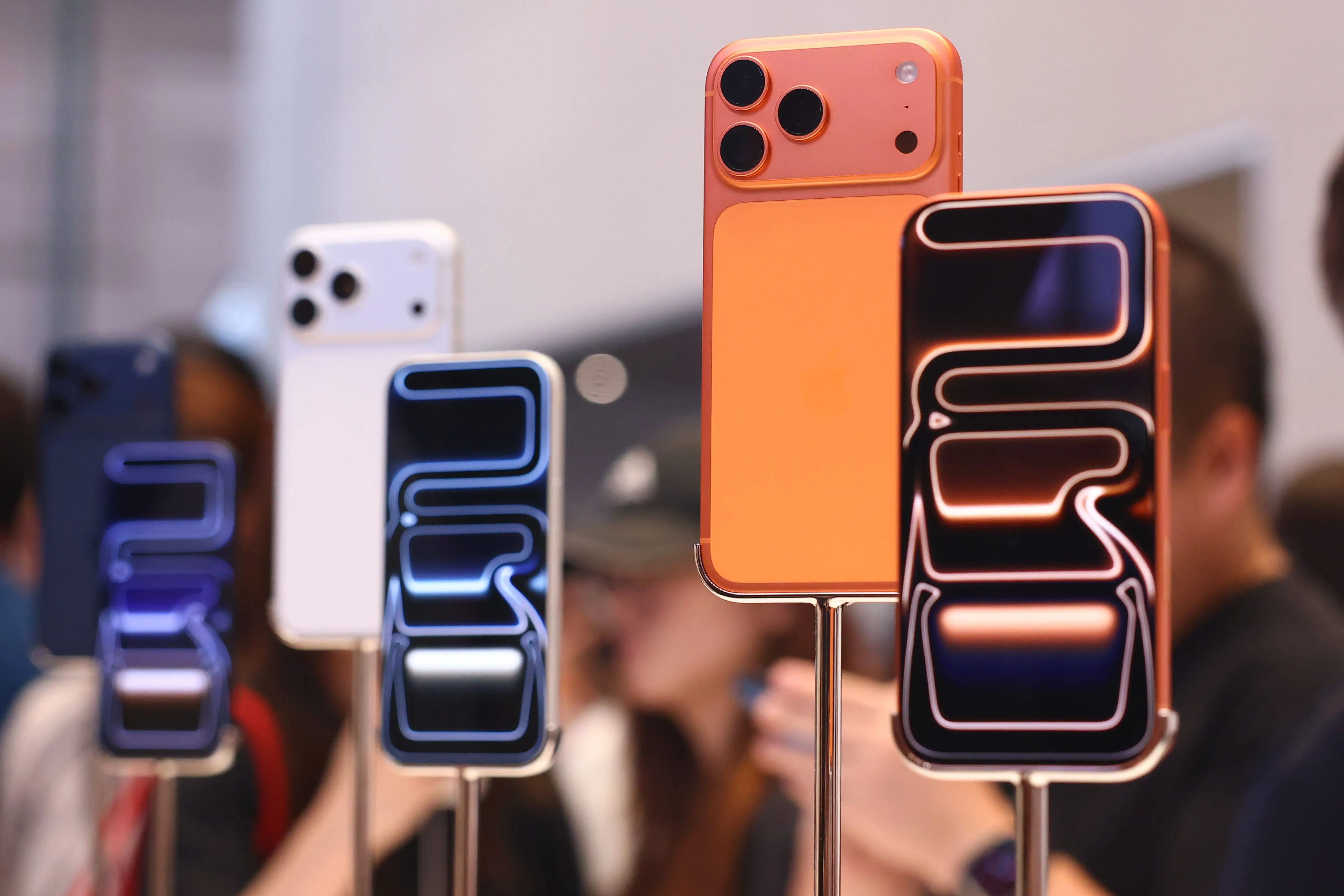 iPhone 17 Pro phones on Display in Apple Store