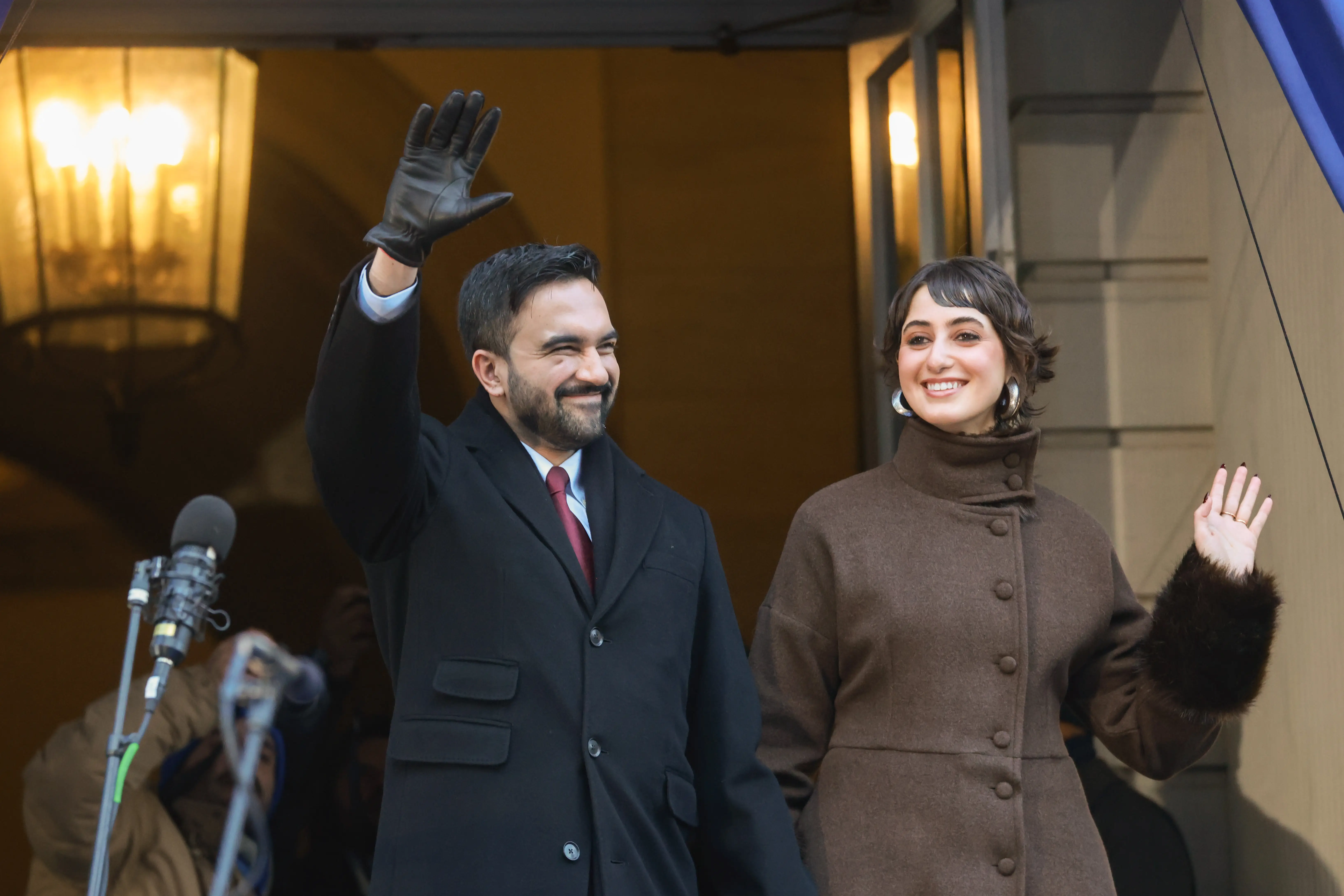 A photo of New York Mayor Zohran Mamdani and his wife Rama Duwaji at his inauguration.