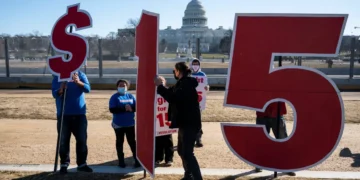 19 states just raised their minimum wage. See which states pay the most.