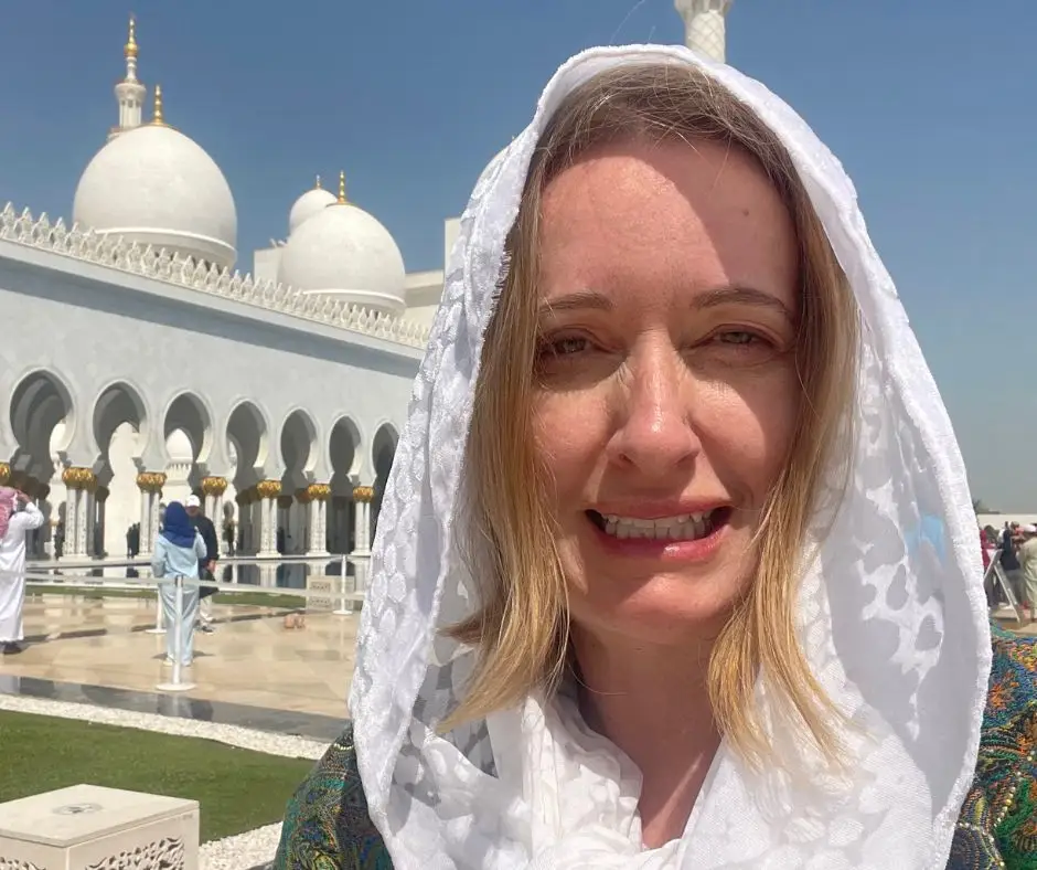 Author Jennifer Knowles wearing headscarf in Dubai