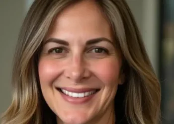 After getting laid off from a corporate job, I started bartending &mdash;&nbsp;and it changed my approach to office work