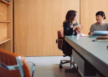 Anthropic engineering lead explains how to get the most from your mentor