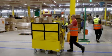 Amazon angers retailers by listing products from other sites without consent