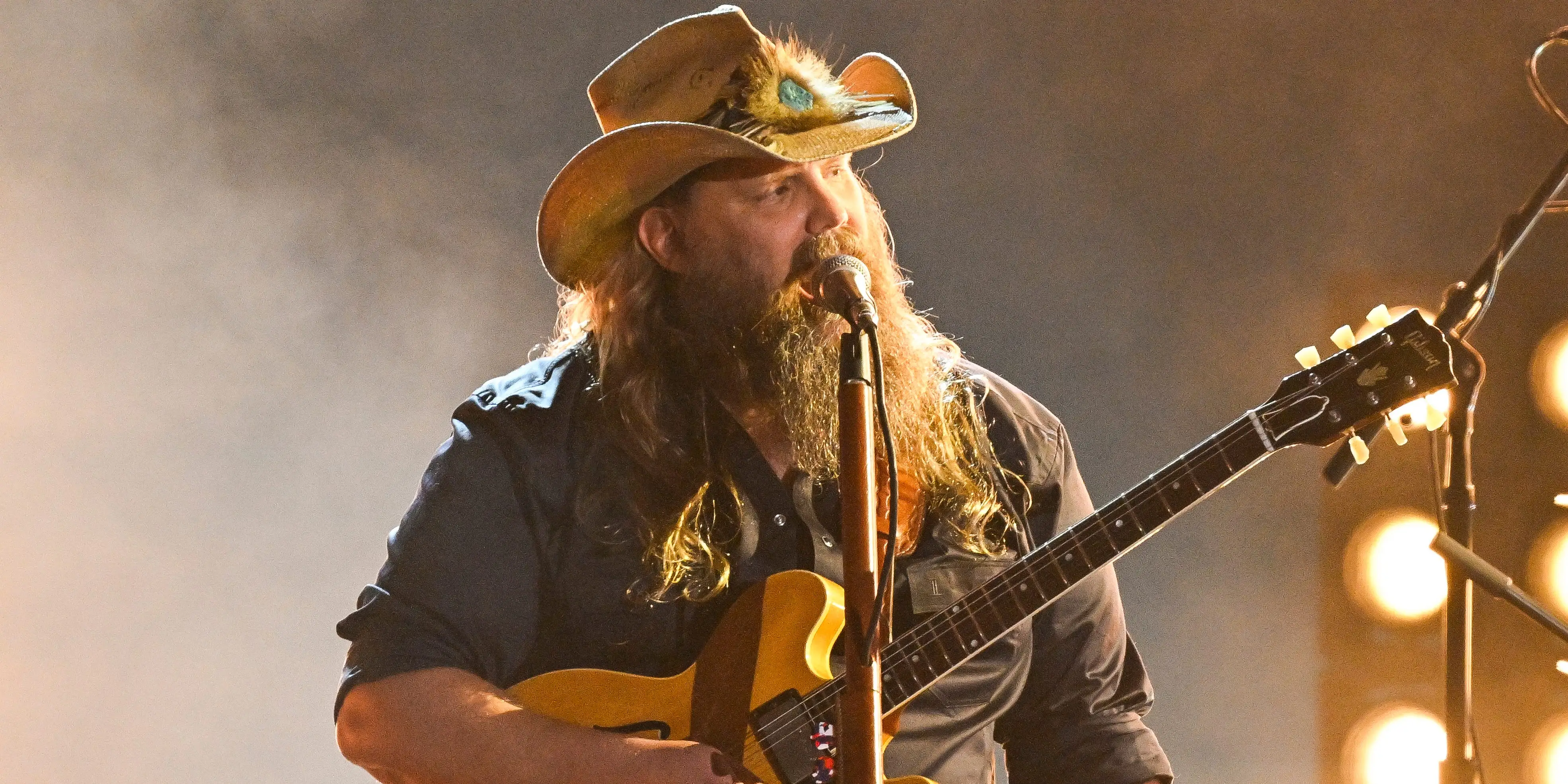 Chris Stapleton performs onstage during the 59th Annual CMA Awards at Bridgestone Arena on November 19, 2025 in Nashville, Tennessee