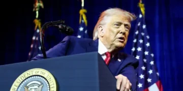 Donald Trump says Venezuela would give 30 to 50 million barrels of oil to the US, to be controlled by him