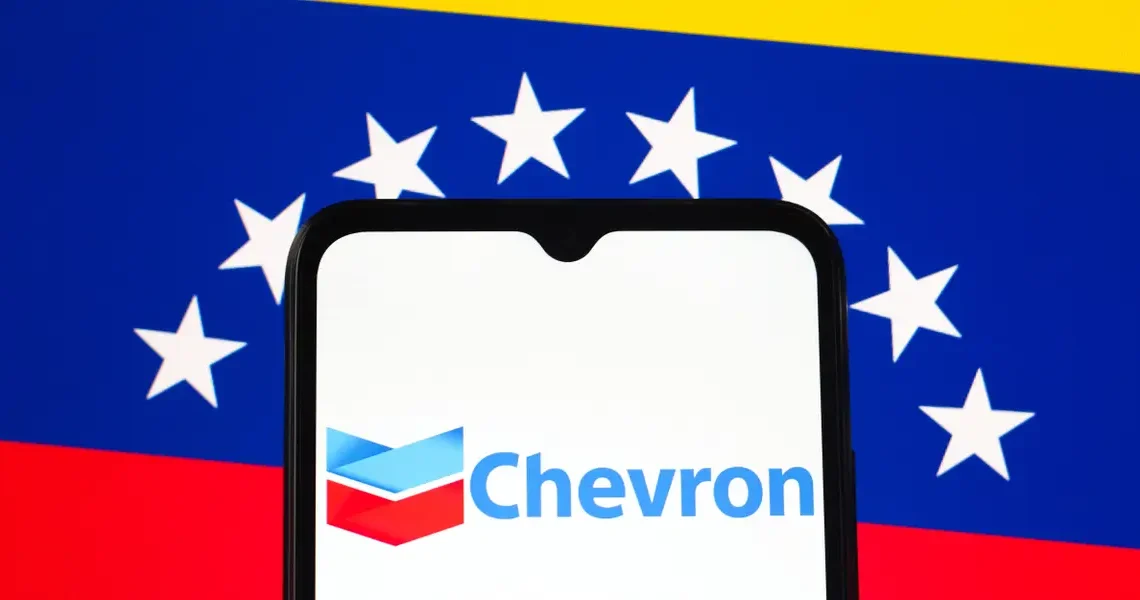 Warren Buffett’s Chevron bet stands to gain if the US delivers a Venezuelan oil boom