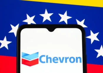Warren Buffett’s Chevron bet stands to gain if the US delivers a Venezuelan oil boom