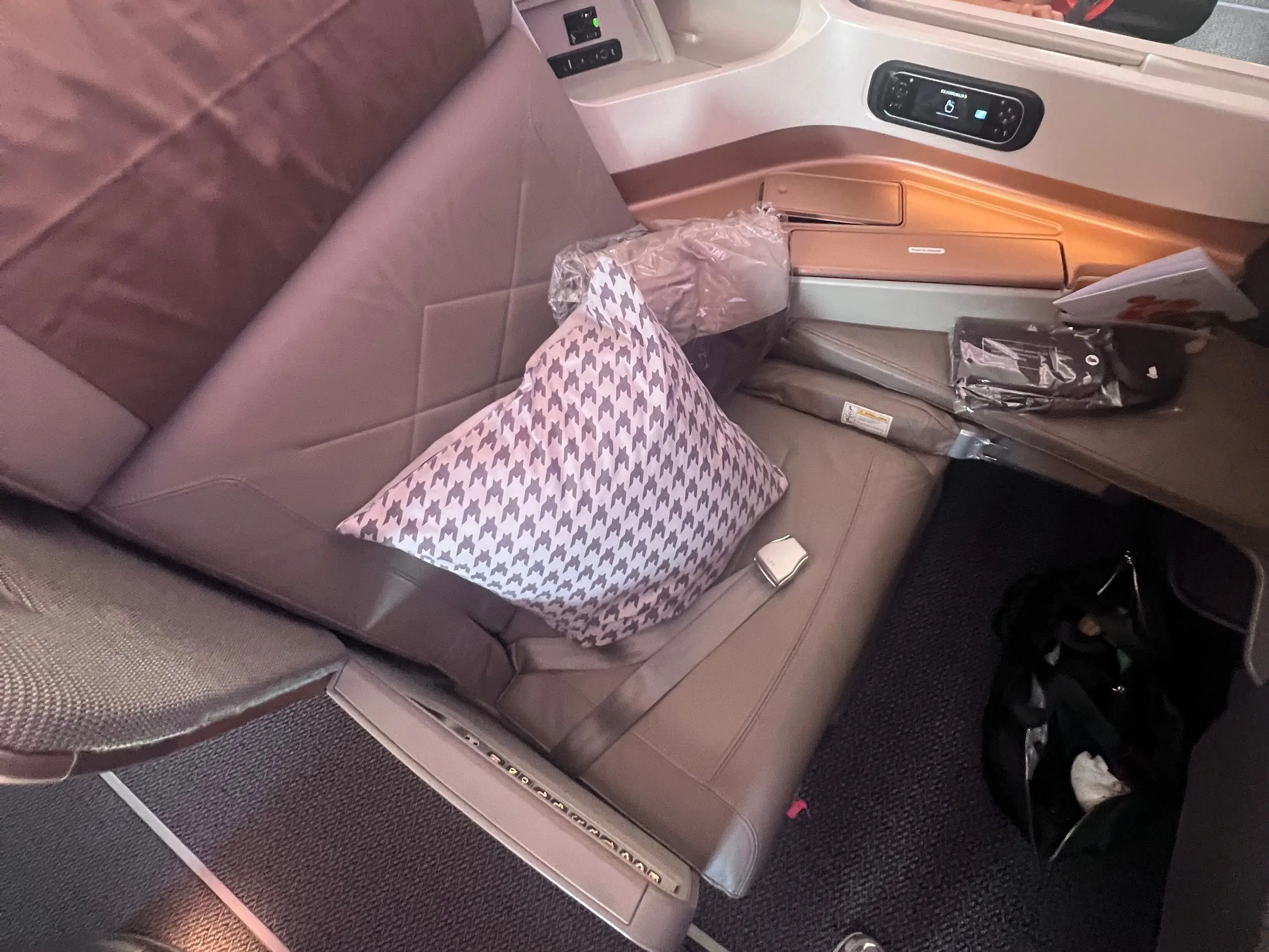 Business class seat on Singapore airlines