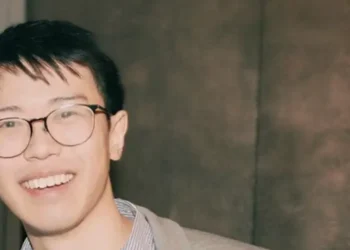 A gap year program is lining up six-figure startup salaries for teens