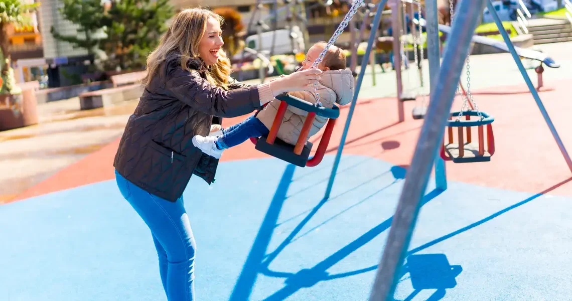 When my friends moved to the suburbs, I decided to raise my kids in Chicago. Being an urban mom was the best choice.