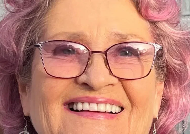 I’m 84 and grateful to work for my son’s business. I made sacrifices for him, and now he’s helping me.