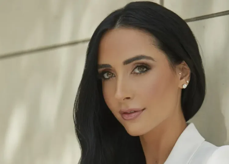 A busy dietitian shares what she eats for good gut health, including chia seed ‘bubble tea’ and turkey-blueberry meatballs