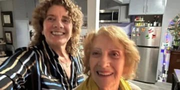 I’m a professional organizer. Helping my 89-year-old mom downsize was emotionally brutal.