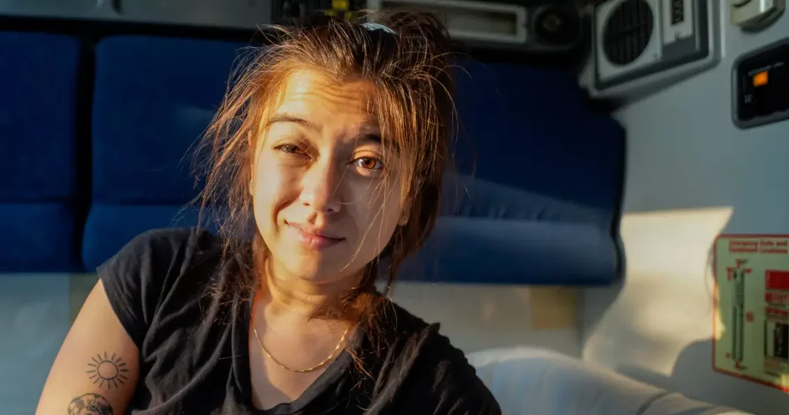 I booked a private bedroom on a 30-hour Amtrak ride for $1,000. Check out the 45-square-foot space with a full bathroom.