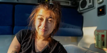 I booked a private bedroom on a 30-hour Amtrak ride for $1,000. Check out the 45-square-foot space with a full bathroom.