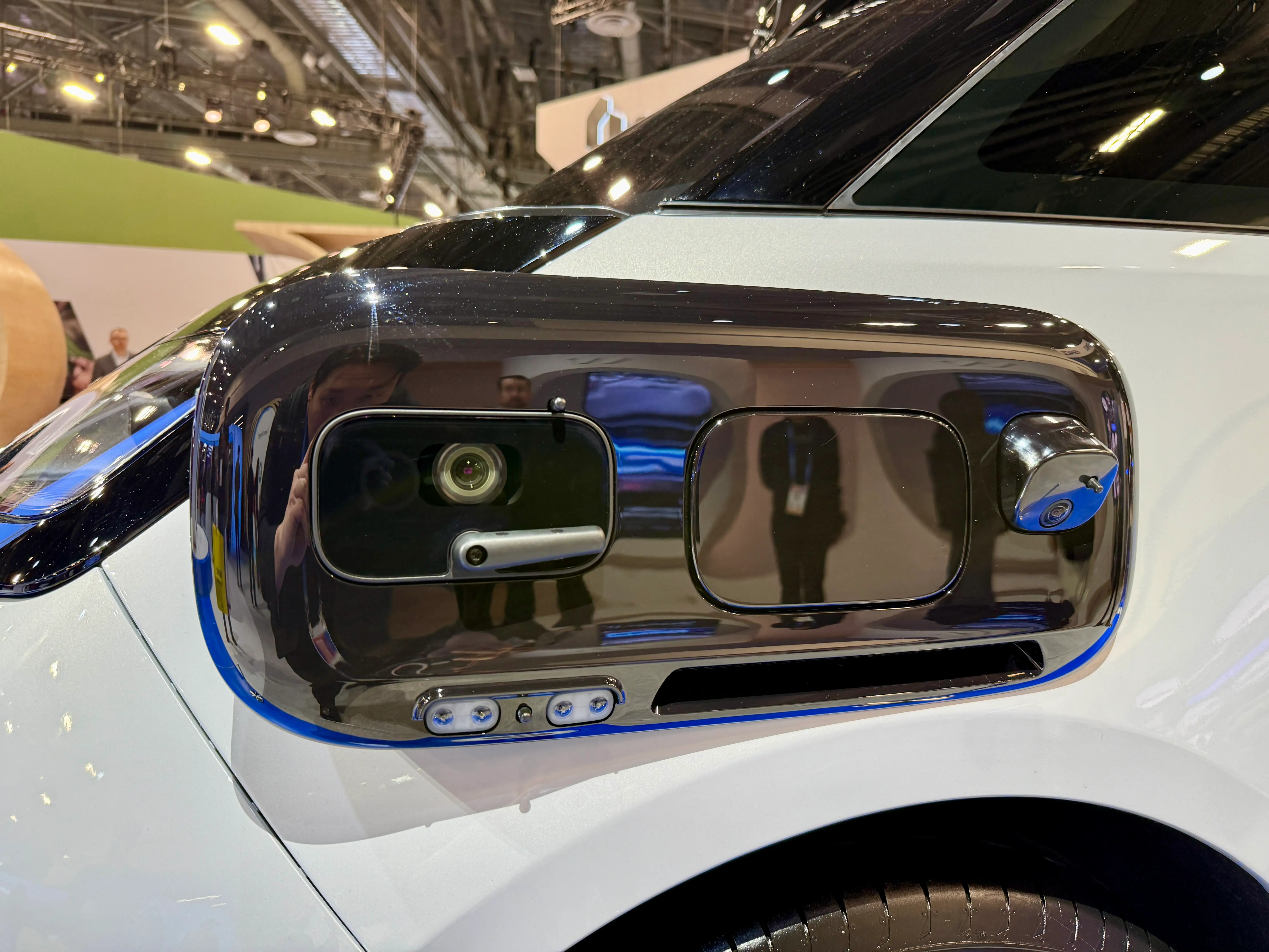 Waymo sensor cleaning