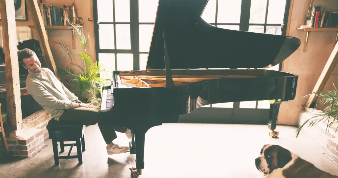 I escaped a cult and was homeless and desperate. Chris Martin gave me a piano, and I became a successful musician.