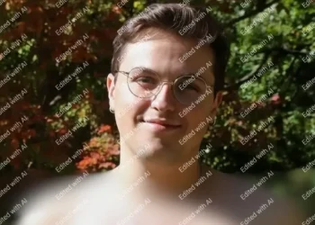 I asked Grok’s AI to undress me after X’s new limits. It’s still easy on the app.