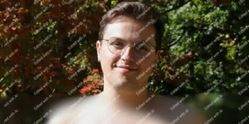 I asked Grok’s AI to undress me after X’s new limits. It’s still easy on the app.