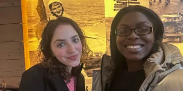 We spent $145 to eat like finance bros at Tommy Bahama and are shocked to admit we get the appeal &mdash; but not the food