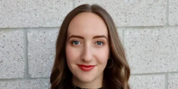 I made a drastic career pivot at 27 and regretted it. Here are 3 things I wish I had done differently.