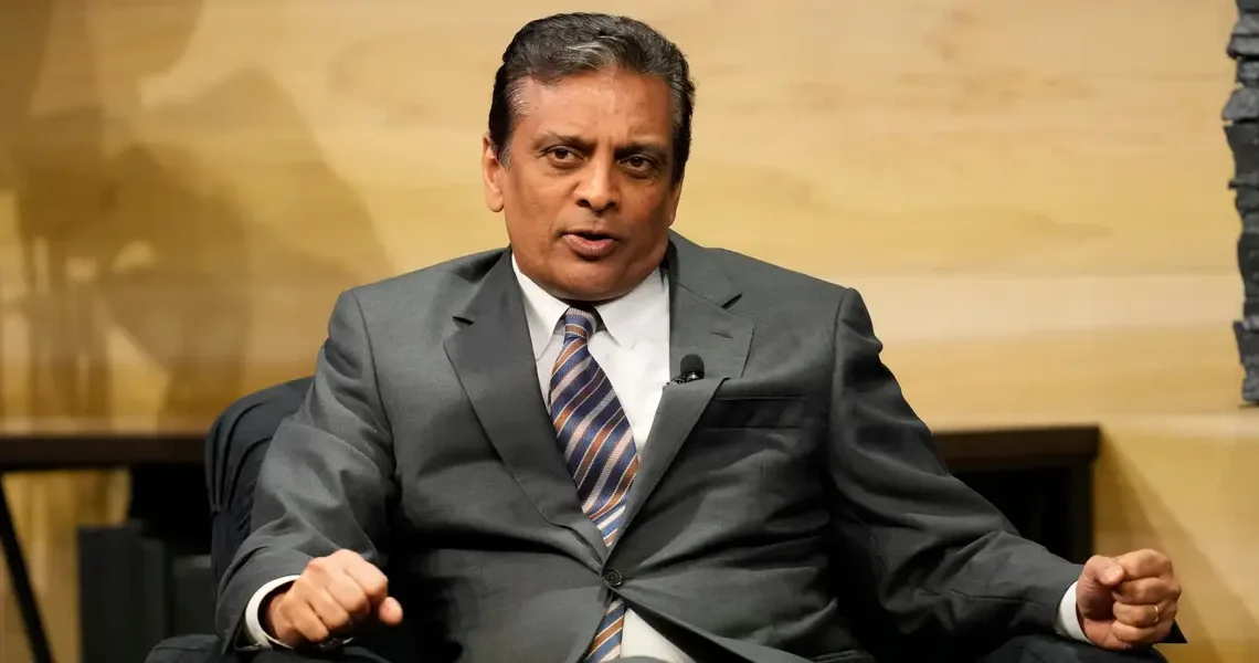 FedEx’s CEO explains why regular humanoid robots can’t get the job done in its warehouses