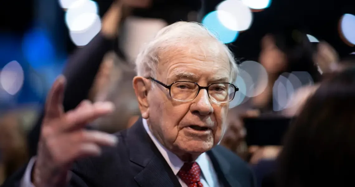 Warren Buffett warned debt can ruin your life &mdash; and praised his dad’s parenting when he was ‘behaving like a jerk’