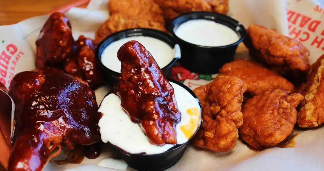 I tried boneless wings from 5 chain restaurants and ranked them from worst to best