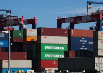 US tariffs are paid almost entirely by Americans, a German study finds