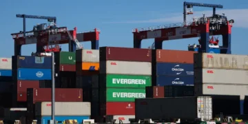 US tariffs are paid almost entirely by Americans, a German study finds