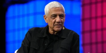 Vinod Khosla is looking at this metric to gauge if we’re in an AI bubble