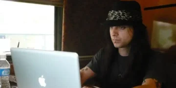 I chased my dream of playing in a touring heavy metal band &mdash; and still climbed the corporate ladder