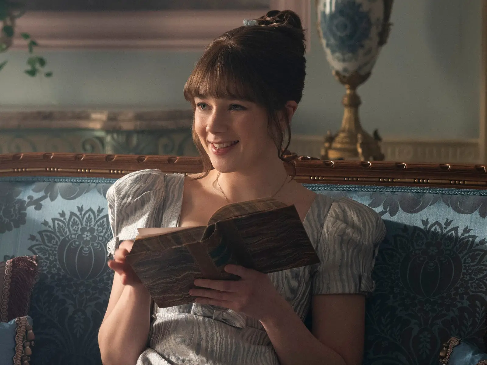 claudia jessie as eloise