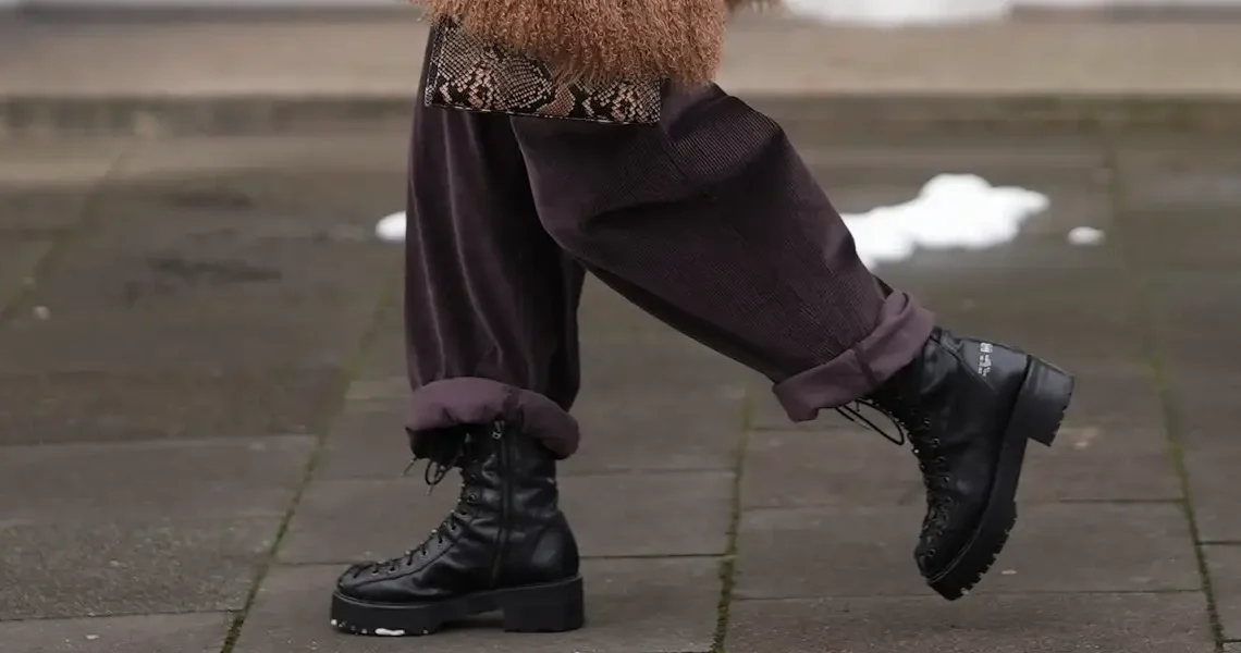 4 shoe trends that are in right now and 3 that are out, according to stylists