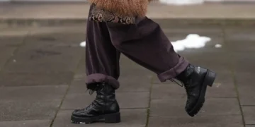 4 shoe trends that are in right now and 3 that are out, according to stylists