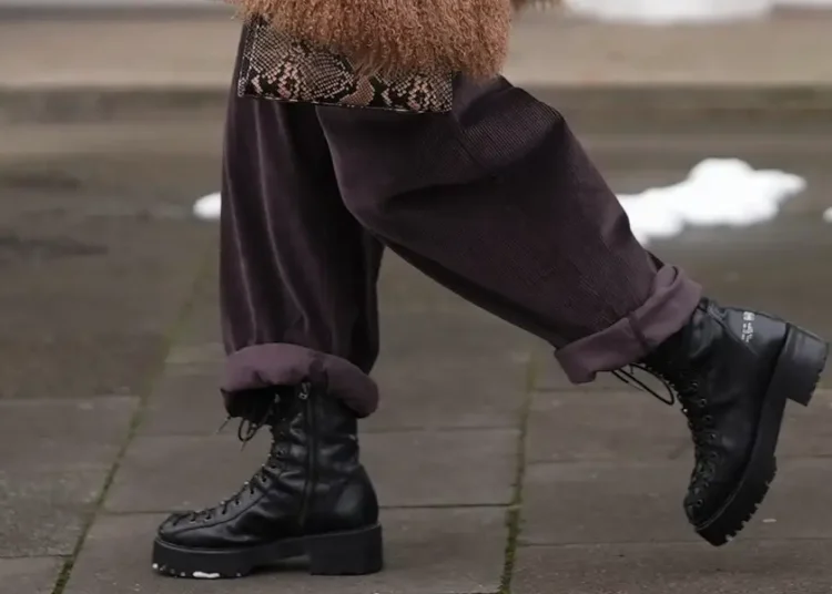 4 shoe trends that are in right now and 3 that are out, according to stylists