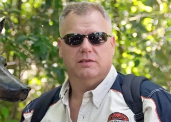 A 58-year-old whose job requires hours of sitting lost 75 pounds in 12 months with these simple changes