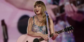 Taylor Swift’s real-life texts to Blake Lively sound a lot like her lyrics