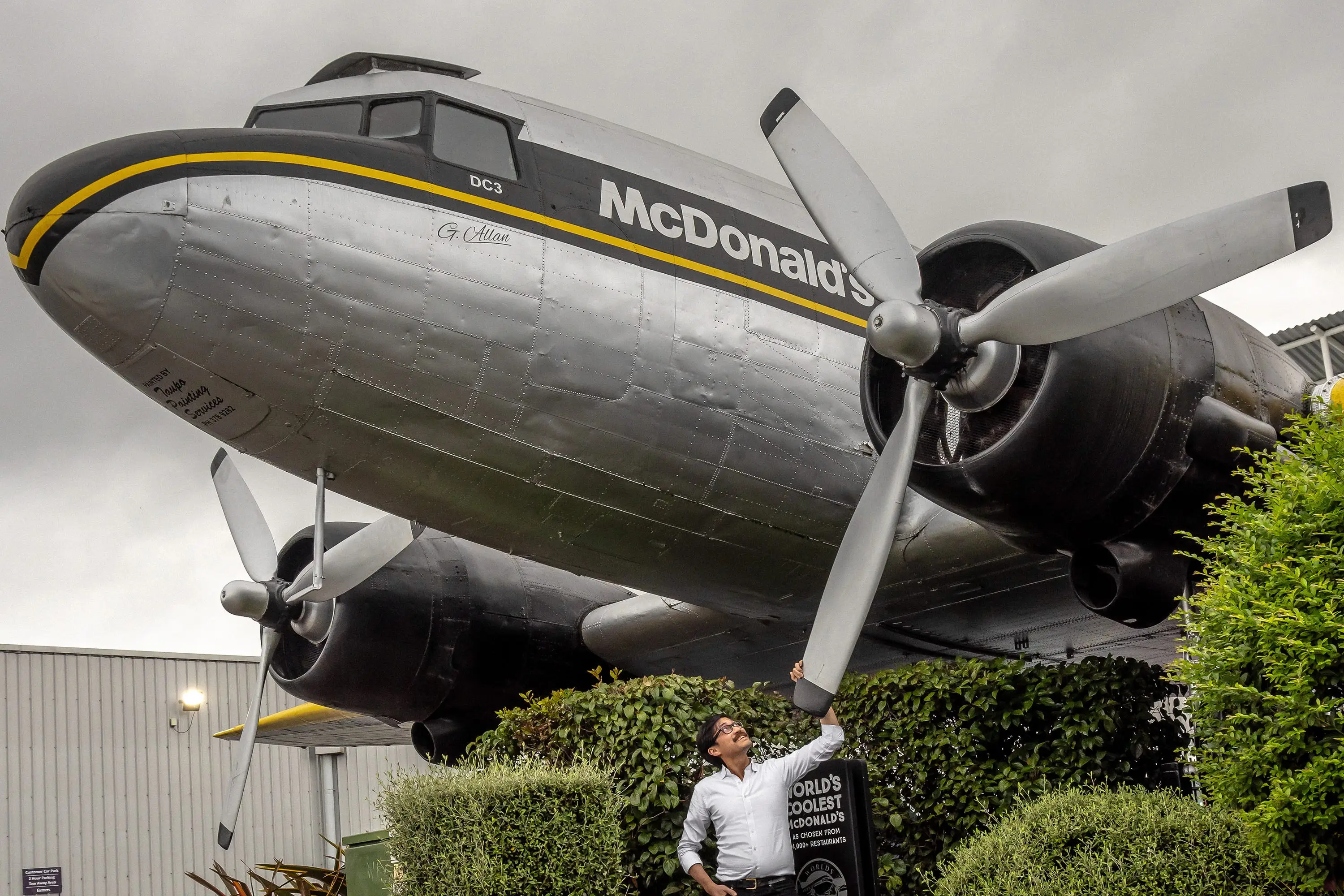 This McDonald's in New Zealand was built in a decommissioned passenger plane.