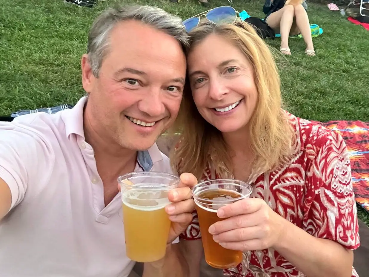 Kelly Magyarics and her partner together drinking