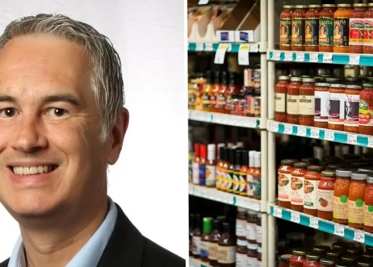 Kevin Hall sparked a cultural revolution against ultra-processed food, but he still eats it. Here’s how he pumps up the nutritional value of jarred pasta sauce.