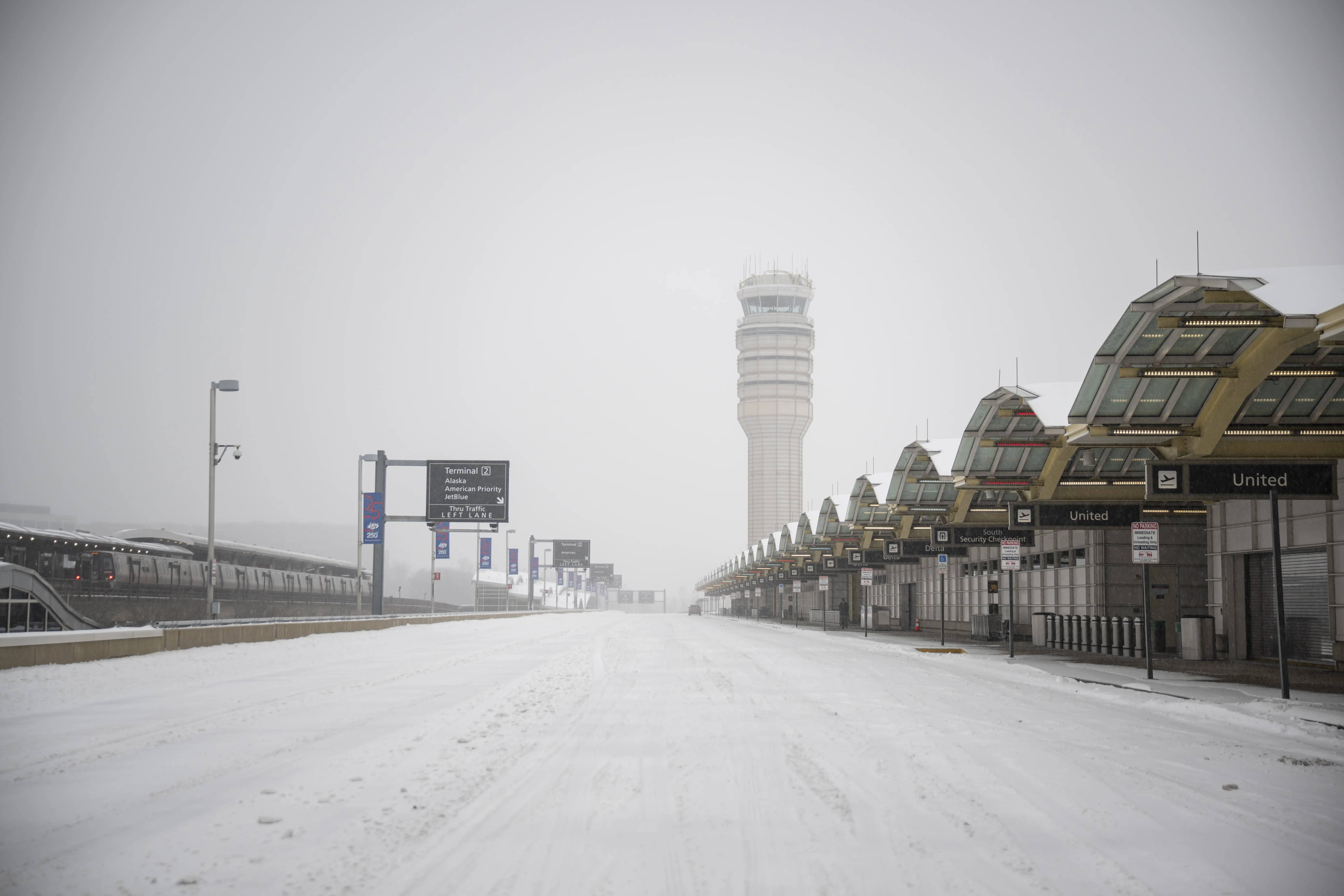 A powerful snowstorm brought daily life to a standstill in Washington DC, United States on January 25, 2026. The storm forced the closure of Ronald Reagan Washington National Airport until snow could be cleared from its runways.