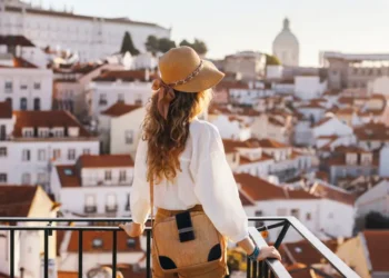 I always find the best local recommendations when I travel solo. My strategy involves dating apps and clever prompts.