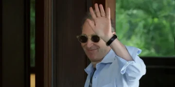 Amazon execs say layoffs are part of turning the company into the ‘world’s largest startup,’ leaked memos show