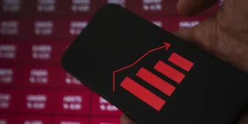 AI is a planet-sized bubble &mdash; and Microsoft’s slump is a taste of the crash to come, tech guru Erik Gordon says