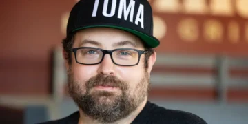 I’m a business owner in Minneapolis working 16-hour shifts so my staff can stay home to avoid ICE