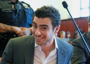 A man carrying a pizza wheel impersonated an FBI agent and tried to break Luigi Mangione out of jail, prosecutors say