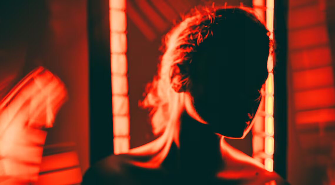 Scouted: Red Light Therapy Offers a Slew of Unexpected Health Benefits, From Healing Cold Sores to Reducing Wrinkles