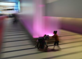 U.S. mandates more foreign travelers to pay $15,000 visa bond deposits